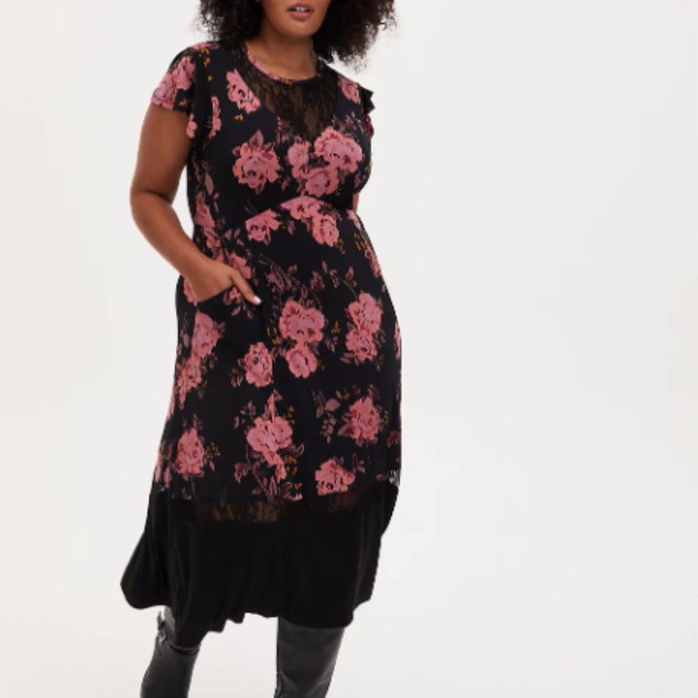 Torrid Size 3 (22/24W) Black & Pink Floral Studio